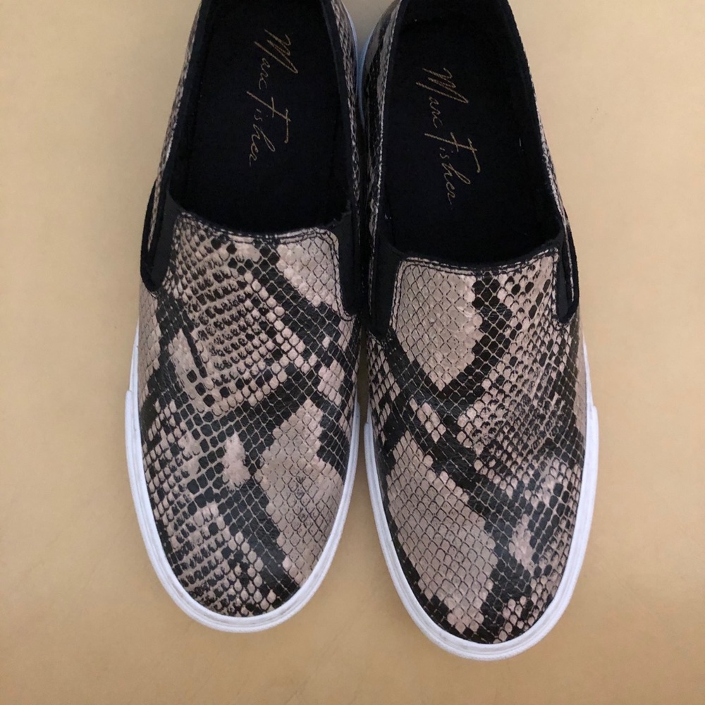 Women’s MARC FISHER Snake Print Slip-On